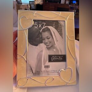 Picture Frame 5”x 7”       Hobby Lobby